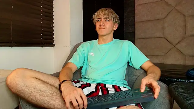 Tyler_Mcrey live sex cam