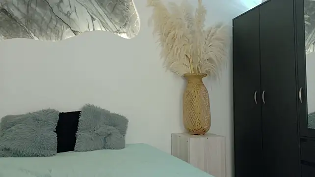 Monyel_Blake live cam on StripChat