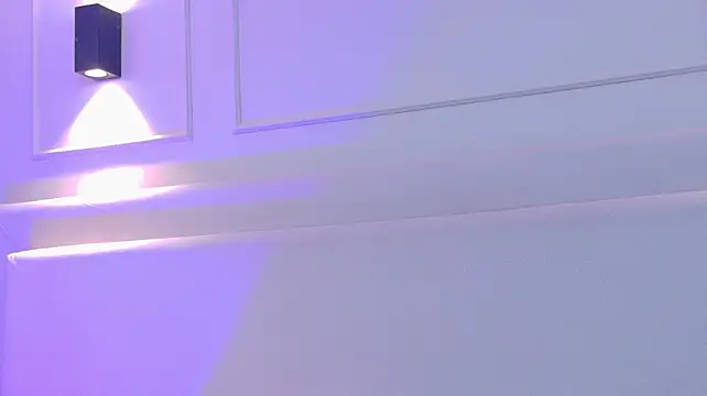 NaomiKlarc live sex cam