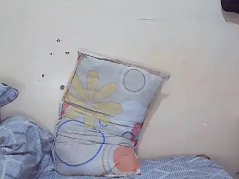 StudentTenInch live cam on StripChat