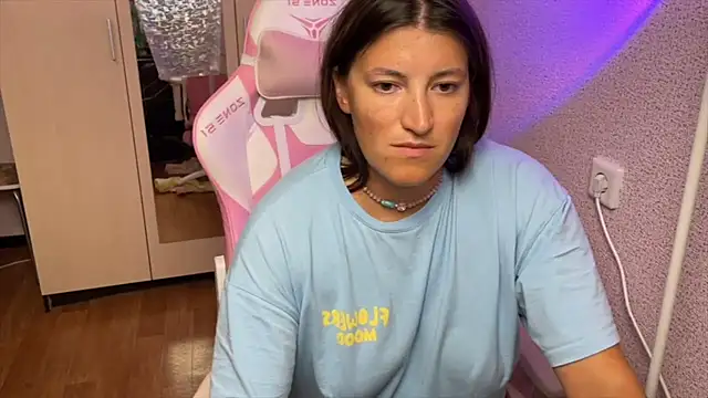 Katrin__kiss live cam on StripChat