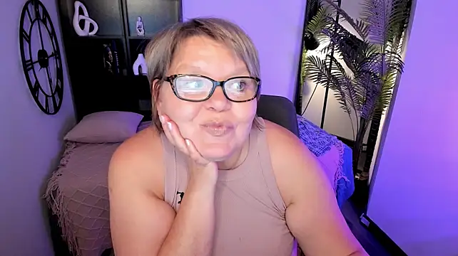 Shannonshine live cam on StripChat