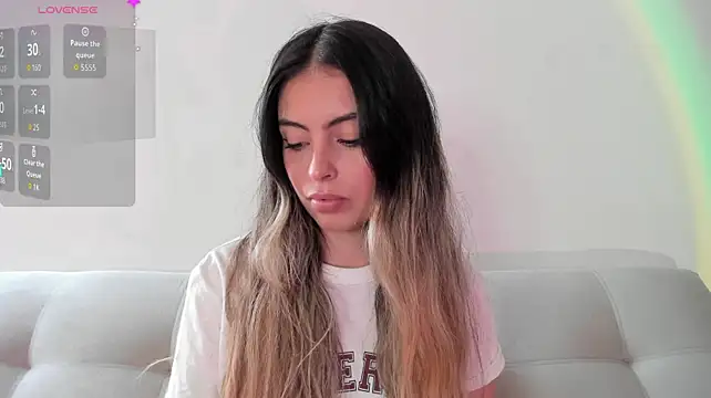 Fernanda_aaaa live cam on StripChat