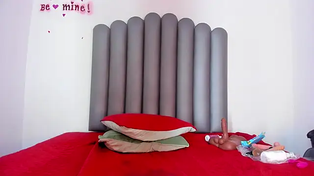 Alisha_Ebonyy live cam on StripChat