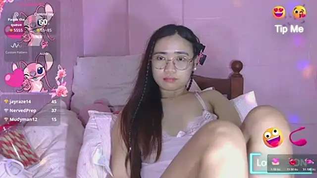 HornyAsian4uxx live cam