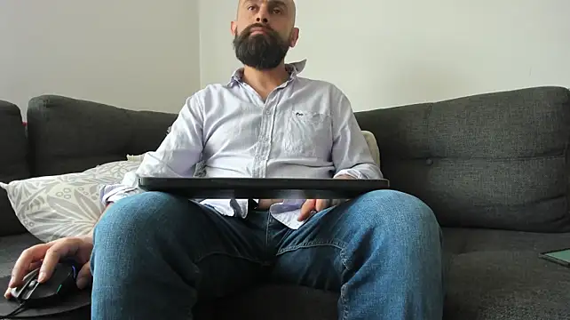 ezequiel_mobland live cam on StripChat