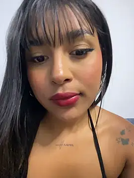 Mariangel_11 live cam on StripChat