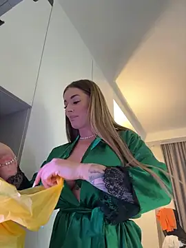 IsabellaEtthan live sex cam