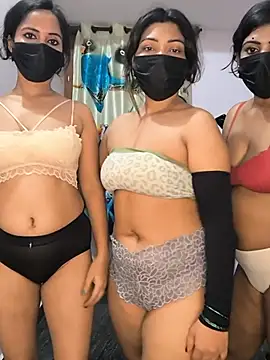 Family02 live cam on StripChat