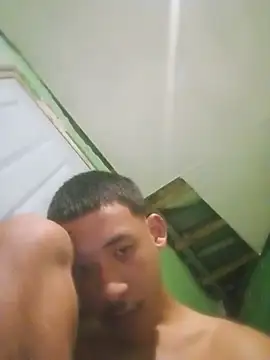 Its_urasian_boi live sex cam