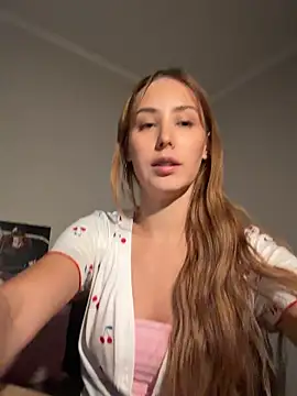 plugmyHDMI live cam on StripChat