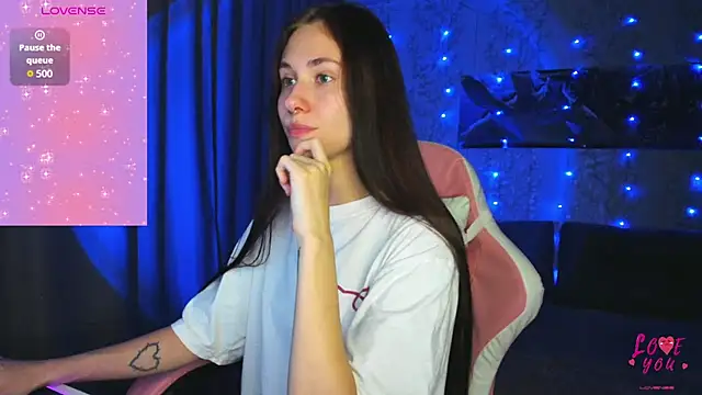 SnowWhite_Lissa live cam on StripChat