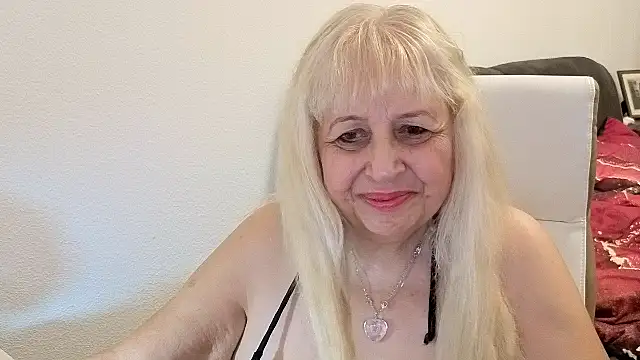 SusiLifeXXX live sex cam