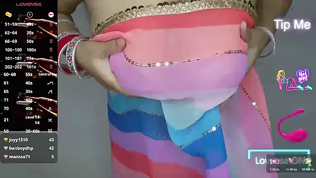 RavishingQueenMona live cam on StripChat