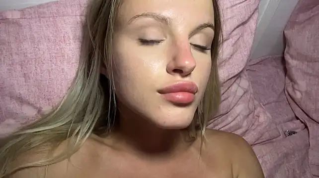 UnwedGrist live sex cam
