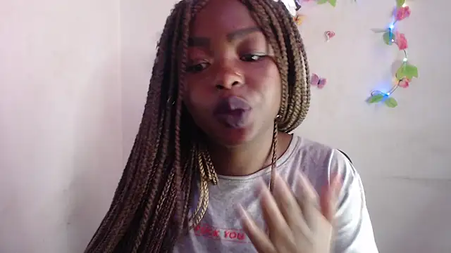 Ailanni live cam on StripChat