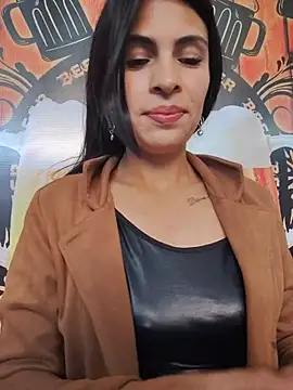 Astrid-- live sex cam