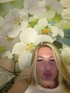 Tatti-Go live cam on StripChat