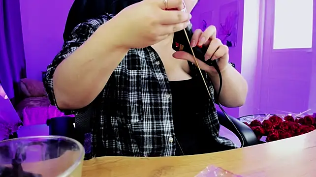 DiaAngell live cam on StripChat