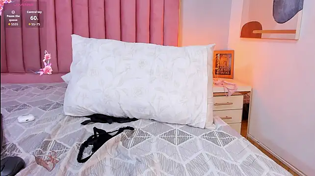 SofiiBuitrago live cam on StripChat