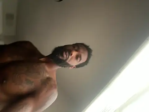 fulsome_change223 live cam on StripChat