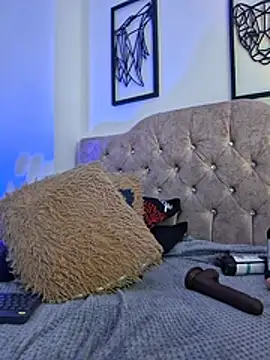 FelinaJohnson live cam on StripChat