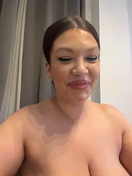 ClaraPasssion live cam on StripChat