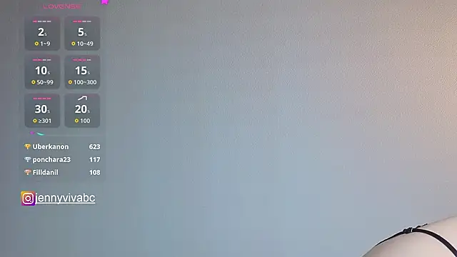 Jennyviva live cam on StripChat