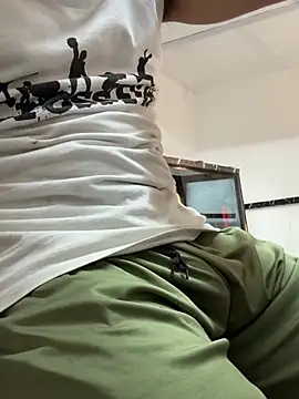 Paul22cm- live sex cam