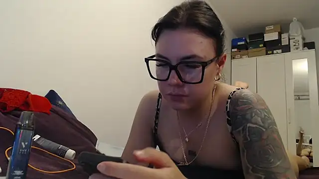 Alis_Rox live cam on StripChat