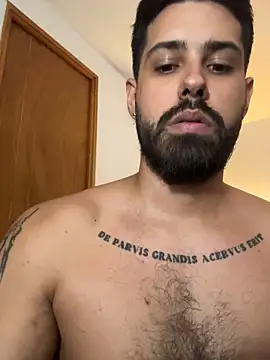 justin-tate live cam on StripChat