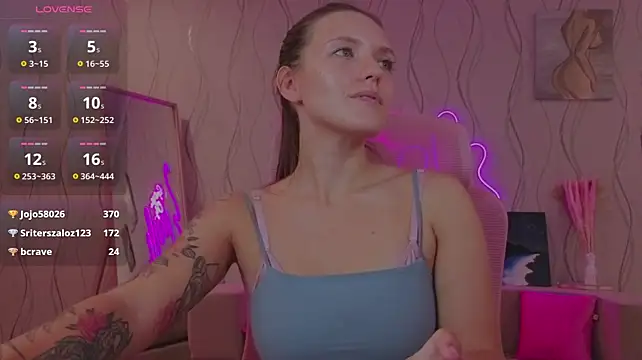 JennyDens live cam on StripChat