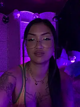 AsianLadyWan live sex cam