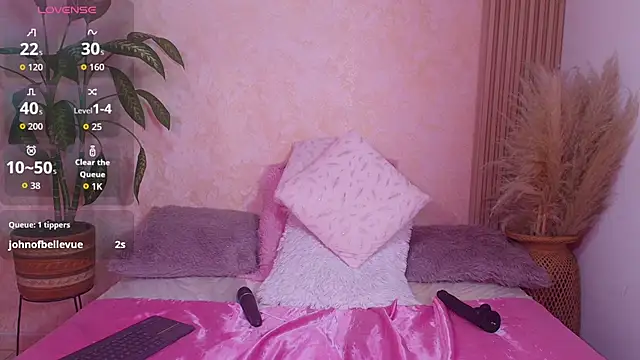 JESSYCHERNOBIL live cam on StripChat