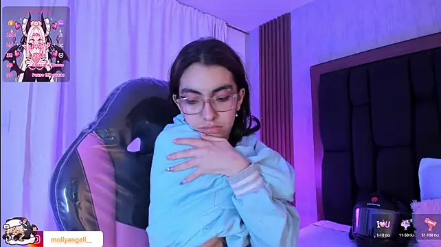 Molly_A live cam on StripChat