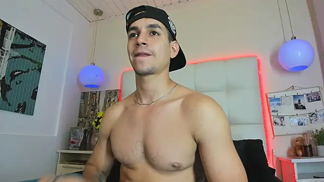 Jamexxx1_ live cam on StripChat
