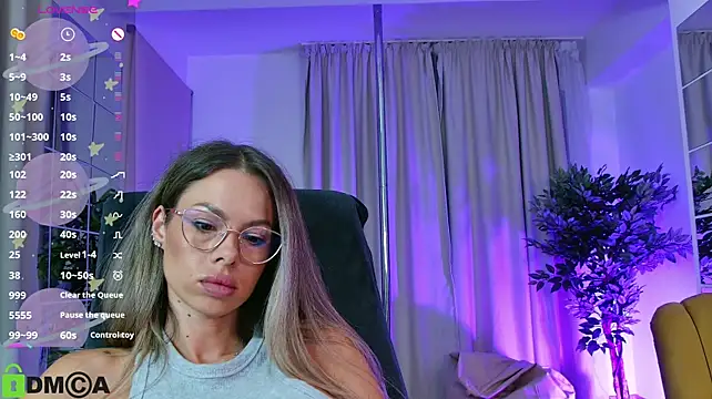 AllenaMoon live sex cam