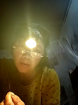 Hope-ee live cam on StripChat
