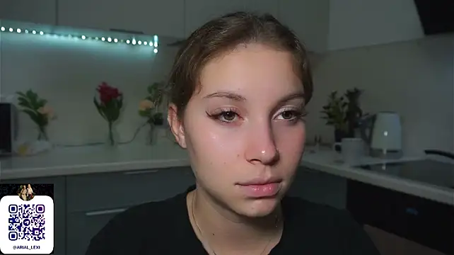 Sairallyn live cam on StripChat