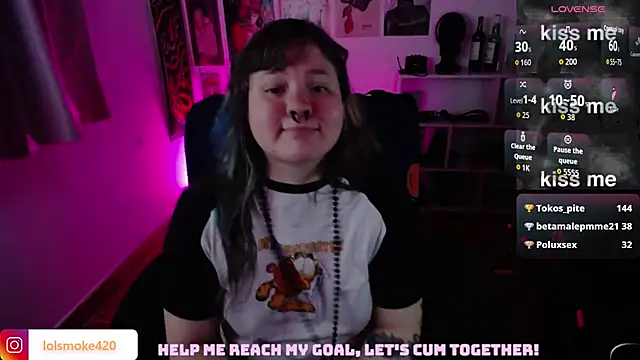 Bdsm_and_fries live cam on StripChat