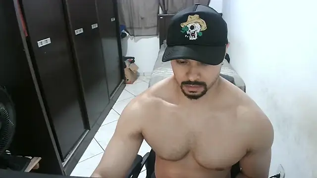 Brian_Aries live cam on StripChat