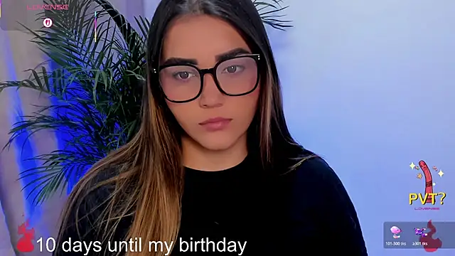 Lucia_star__ live cam on StripChat