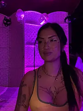 AsianLadyWan live sex cam