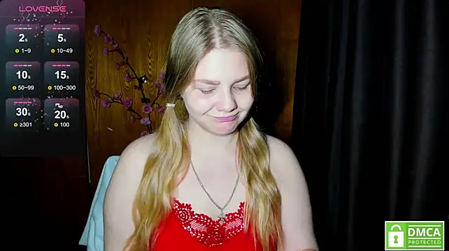 AlinaMors live cam on StripChat