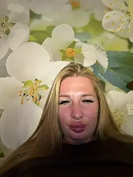Tatti-Go live cam on StripChat