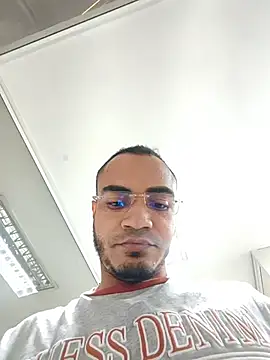 Sanxxx19 live cam on StripChat