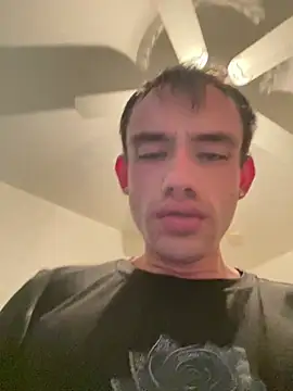 Spun_Clouds live cam on StripChat