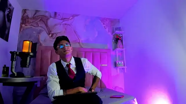 MaxiimoRomano_ live sex cam