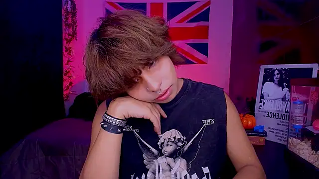 Aronn_44 live cam on StripChat