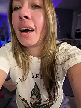 MiraKisss live sex cam